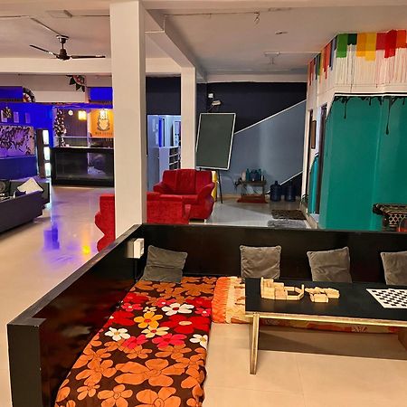 Madsquad Hostel Dorms & Rooms Varanasi Exterior photo