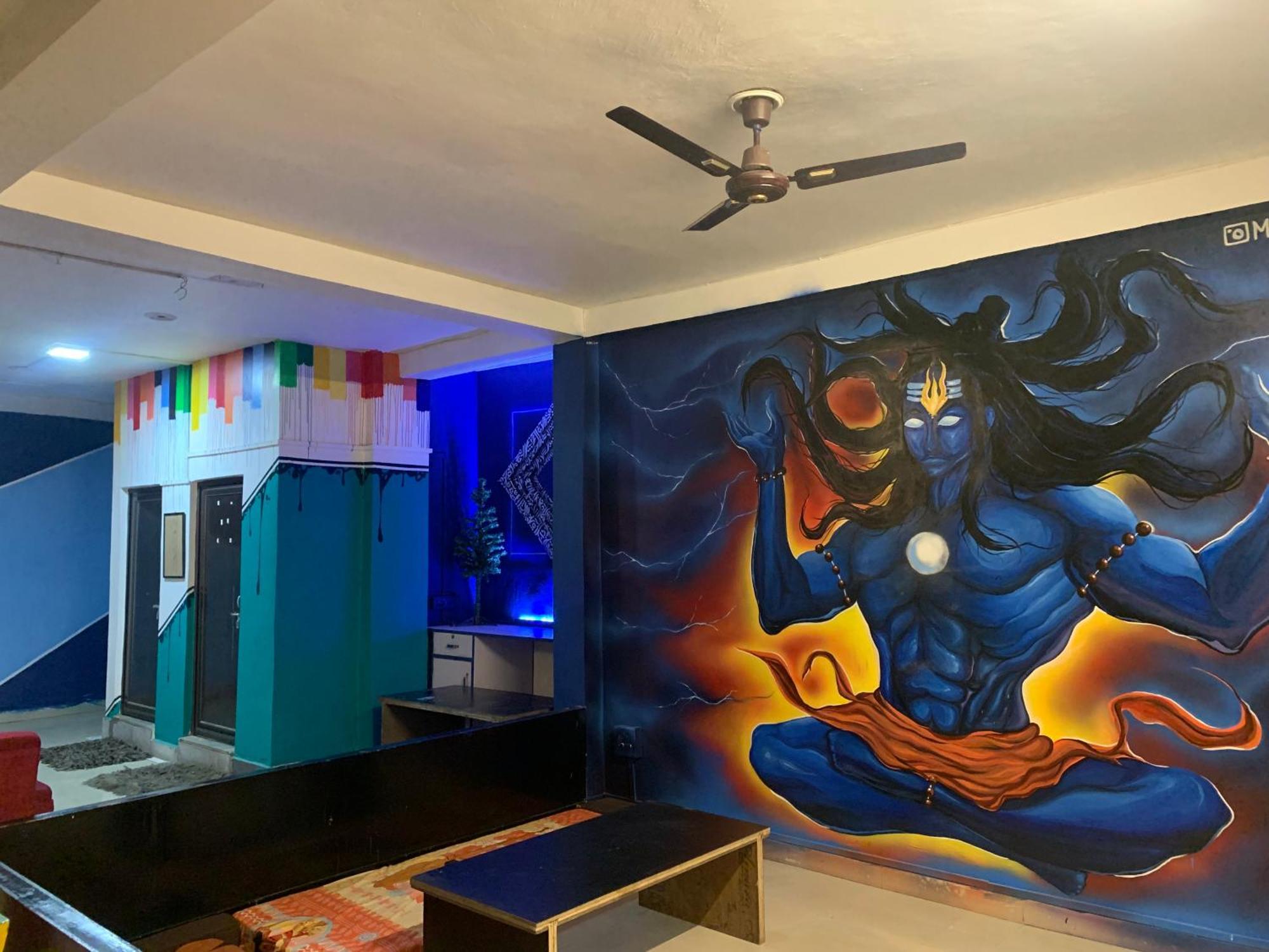 Madsquad Hostel Dorms & Rooms Varanasi Exterior photo