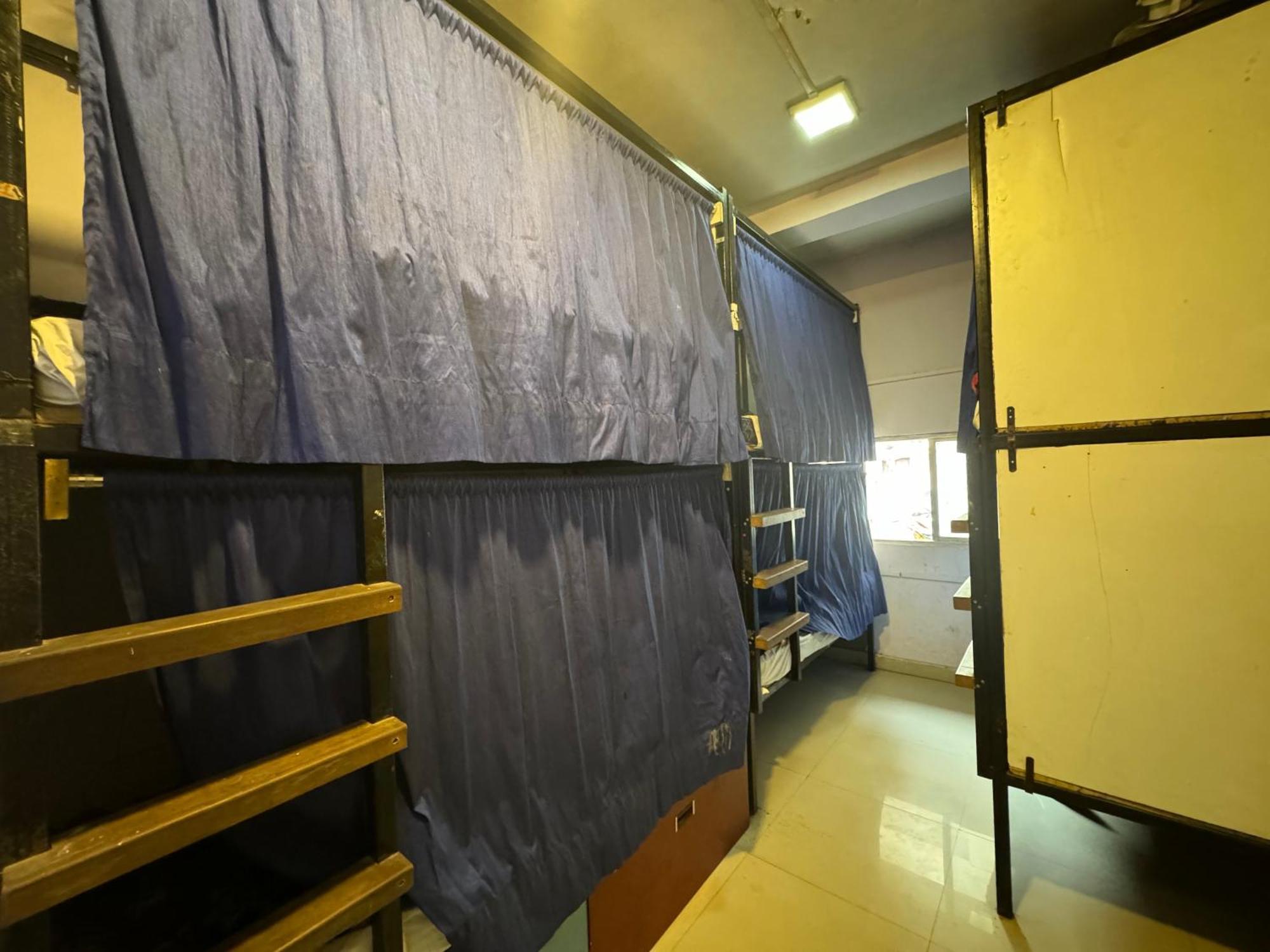 Madsquad Hostel Dorms & Rooms Varanasi Exterior photo