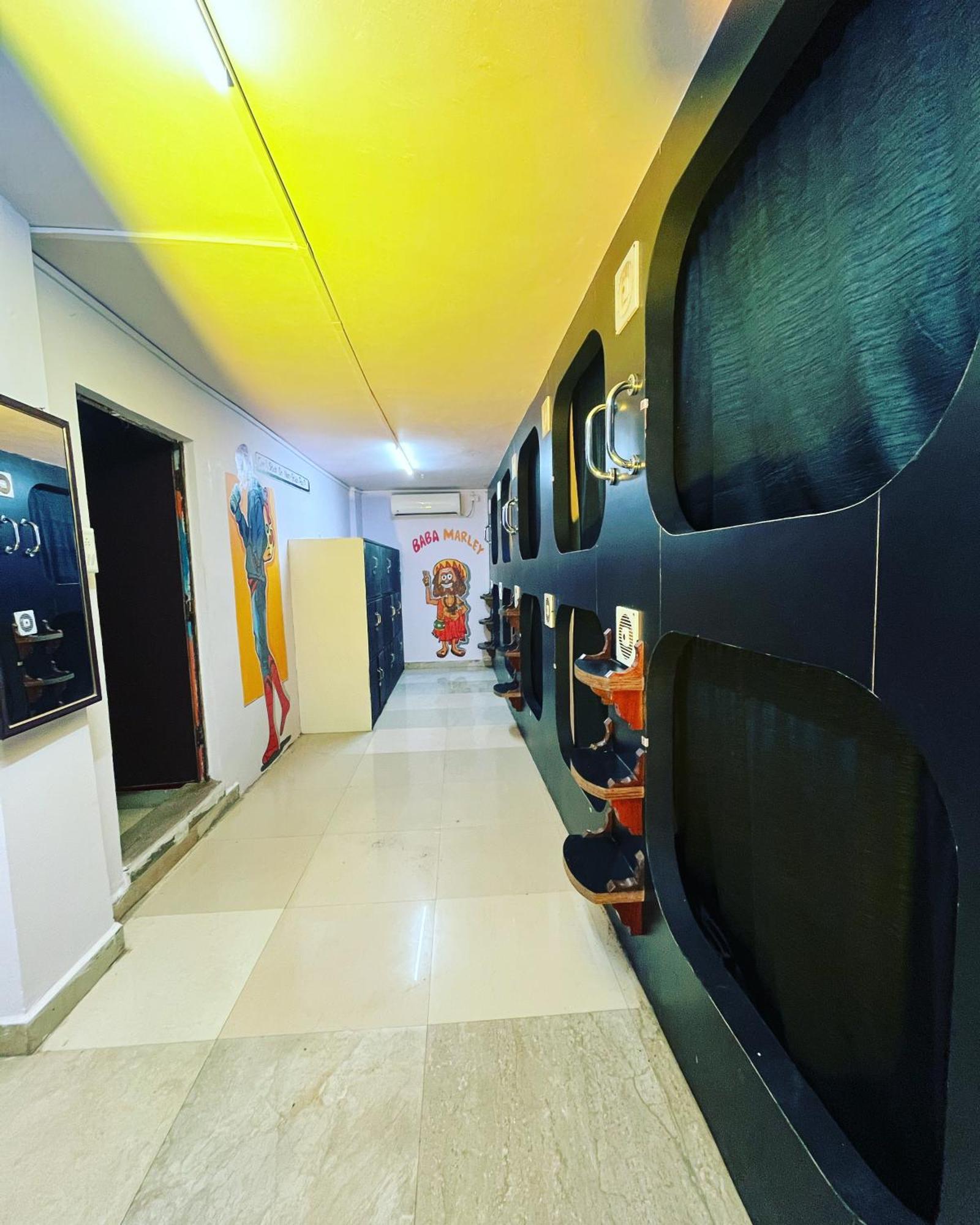 Madsquad Hostel Dorms & Rooms Varanasi Exterior photo