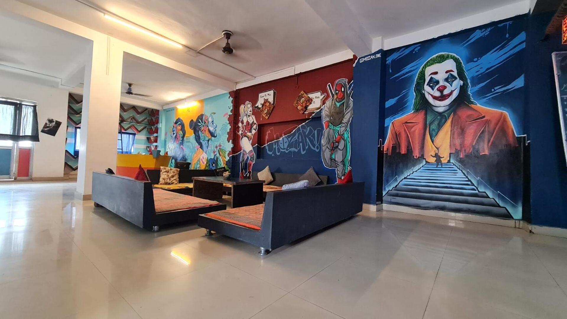 Madsquad Hostel Dorms & Rooms Varanasi Exterior photo